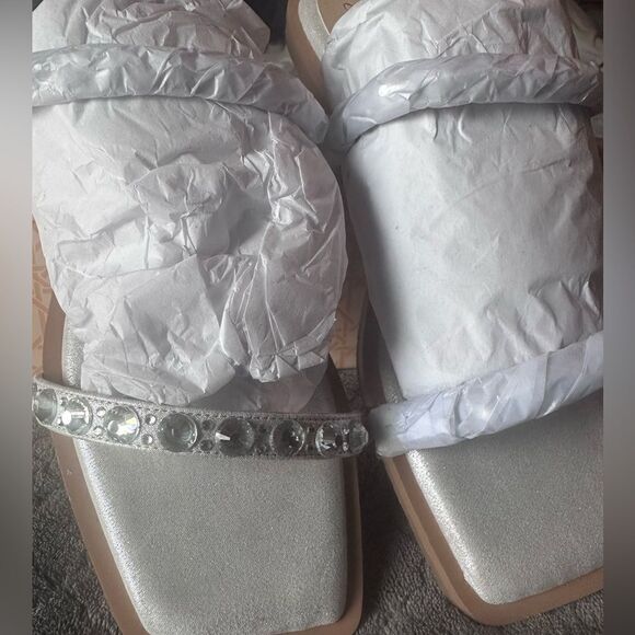 NIB Badgley Mischka Jewel Honesty Evening Flat Slide Sandals Sz 10 - Picture 4 of 8